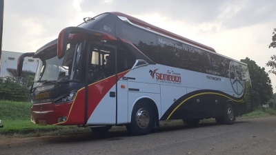 bus pariwisata