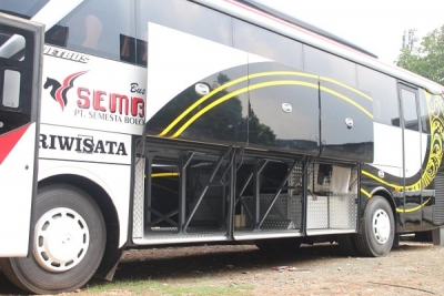 bus mewah jakarta