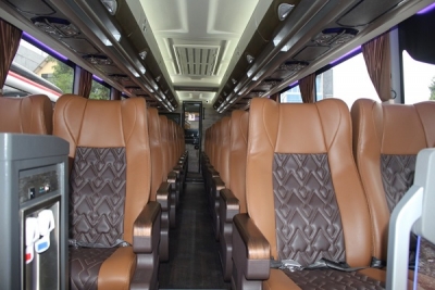 bus wisata jakarta