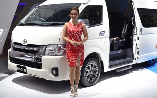 Sewa Toyota Luncurkan New Hiace Luxury & New Toyota Dyna