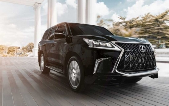 Sewa Lexus LX 570 Sport Meluncur dengan Ubahan Kecil Menarik