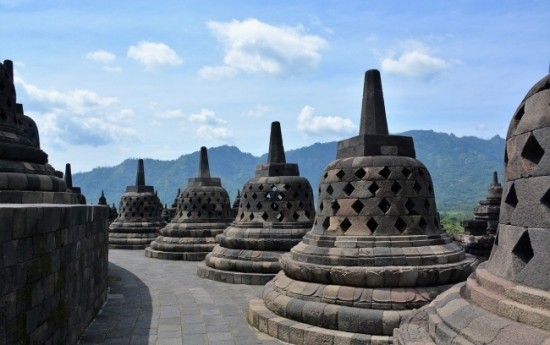 Sewa Kunjungi Objek Wisata Jawa Tengah Ini dengan Bus Pariwisata