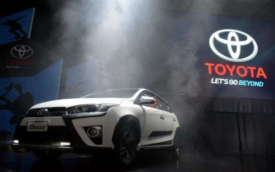 Sewa Perjalanan Toyota Yaris di Indonesia