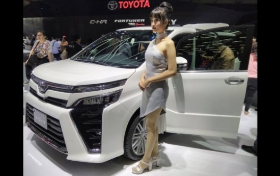 Sewa Toyota Pantau Peluang Rakit MPV Mewah Voxy di Indonesia