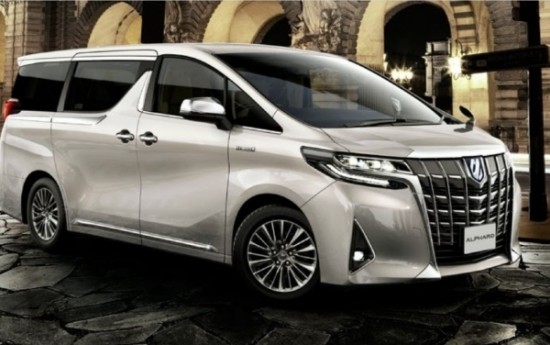 Sewa Toyota Alphard 2019 Makin Mudah Diparkir