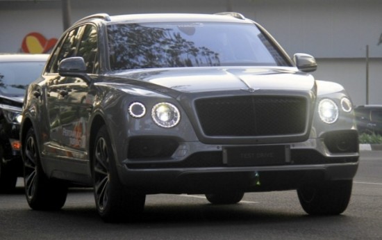 Sewa Mobil Mewah Semakin Mewah, Bentley Hadirkan Continental GT Black Edition