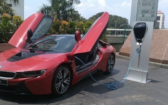 Sewa BMW Kembangkan Deru Suara Buatan Untuk Mobil Listrik 