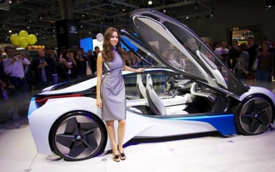 Sewa BMW VISION NEXT 100 Adalah Visi Masa Depan BMW Group