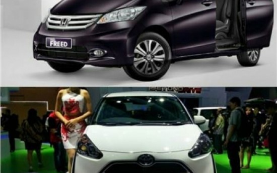 Sewa Perbandingan Toyota Sienta Melawan Honda Freed