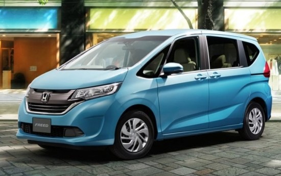 Sewa Penampakan Jelas Honda Freed Teranyar