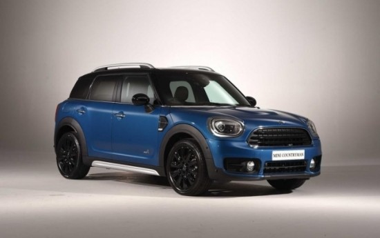 Sewa minicooper countryman punya bentuk coupe