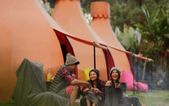 Sewa 5 Rekomendasi Glamping Terbaik Jawa Barat, Pilih Yang Mana?