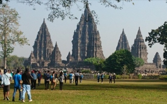 Sewa Study Tour Jogja dari SEMBODO: Solusi Liburan Seru sambil Tambah Wawasan