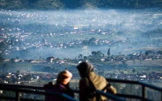 Sewa Kunjungi Kawasan Bersuhu Dingin di Indonesia Dengan Bus Pariwisata