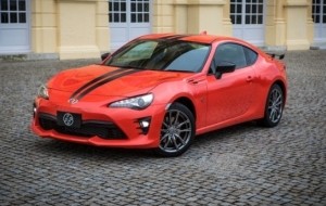 Mobil Pengantin Warna Kinclong Menghiasi Tubuh Toyota 86 Edisi Spesial