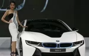 Mobil Pengantin BMW i8 Akhirnya Dijual Rp3,5 Miliar