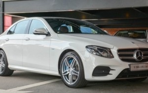 Mobil Pengantin Mercedes-Benz Siap Bangun Pabrik Baterai Untuk Mobil Listrik