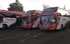 Mobil Pengantin Ingin Wisata Religi di Banten ? Yuk Kunjungi dengan Sewa Bus di Sembodo