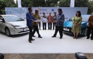 Mobil Pengantin Toyota Siap Produksi Kendaraan Listrik di Indonesia