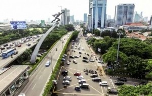 Mobil Pengantin Paham Aturan Main Yellow Box Junction di Persimpangan Jalan