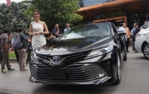 Mobil Pengantin All-New Toyota Camry Resmi Meluncur di Indonesia