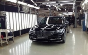 Mobil Pengantin BMW Seri 7 Kini Dirakit di Sunter, Jakarta