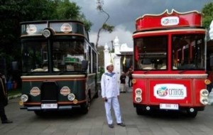 Mobil Pengantin Pemkot Cirebon Luncurkan Bus Wisata Citros Untuk Keliling Kota