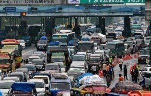 Mobil Pengantin Prediksi Arus Mudik dan Arus Balik Agar Tak Terjebak Macet 