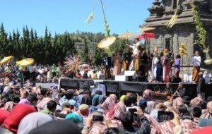 Mobil Pengantin Tips Sebelum Berkunjung ke Dieng Culture Festival 2019