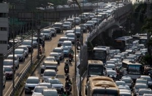 Mobil Pengantin Dirlantas Polda Metro Jaya Kerahkan Tim Urai Untuk Atasi Kemacetan Jakarta