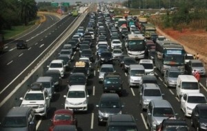 Mobil Pengantin Mudik Pakai Mobil Pribadi Lebih Nyaman, Perhatikan Tujuh Hal ini