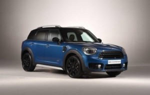 Mobil Pengantin minicooper countryman punya bentuk coupe