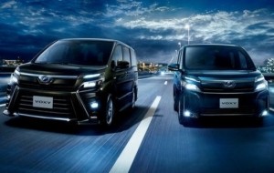 Mobil Pengantin Toyota Voxy 2017 Sudah Mendarat Di Indonesia Dari Jepang