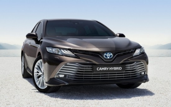 Sewa Lebih Premium, Ini Harga Terbaru Toyota Camry Generasi ke 8